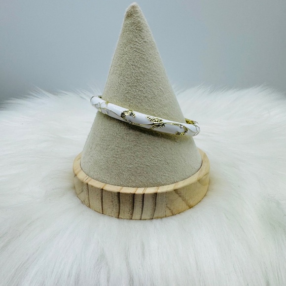 White Jasmine Floral Enamel Cloisonne Bracelet Bangle - Picture 8 of 8